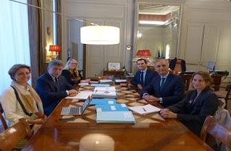 Économie - Michel Lalande, préfet des Hauts-de-France, reçoit Claude Imauven, responsable du guichet unique pour l'investissement productif