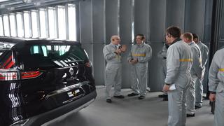 Le préfet visite l'usine Renault