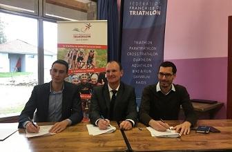 Sports - Signature de la convention Equipe Technique Régionale (ETR) avec la Fédération Française de Triathlon