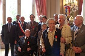 Commémoration du 8 mai 1945 - Le préfet décore de la Légion d’honneur 5 anciens combattants et résistants