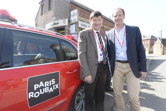 Patrick Kanner et Christian Prudhomme sur le Paris-Roubaix